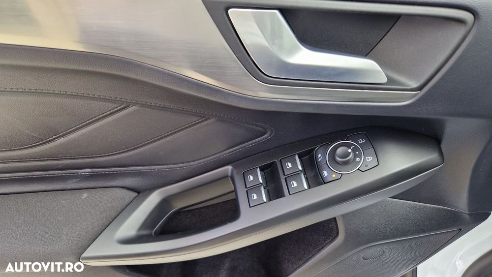 Ford Focus - 12
