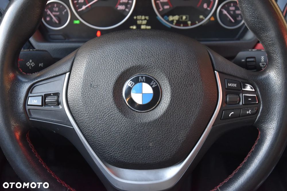 BMW Seria 3 320d Sport Line - 19