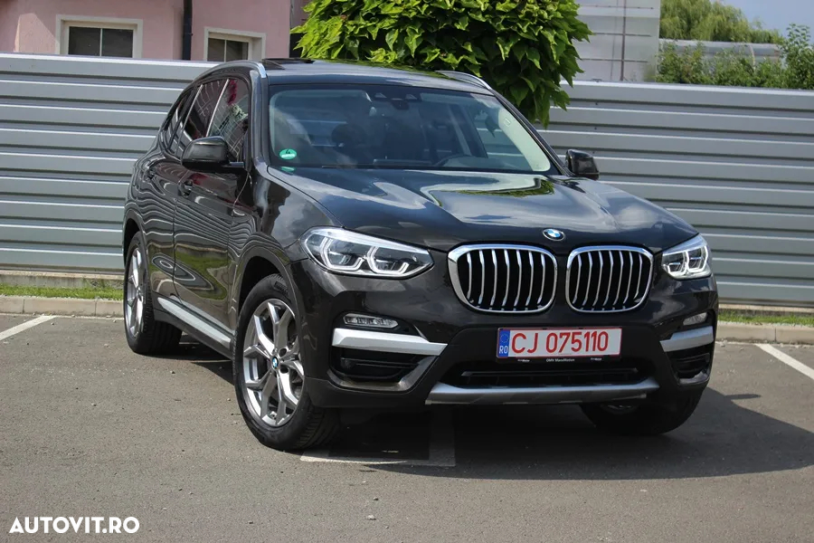 BMW X3 xDrive20d AT Luxury Line - 2