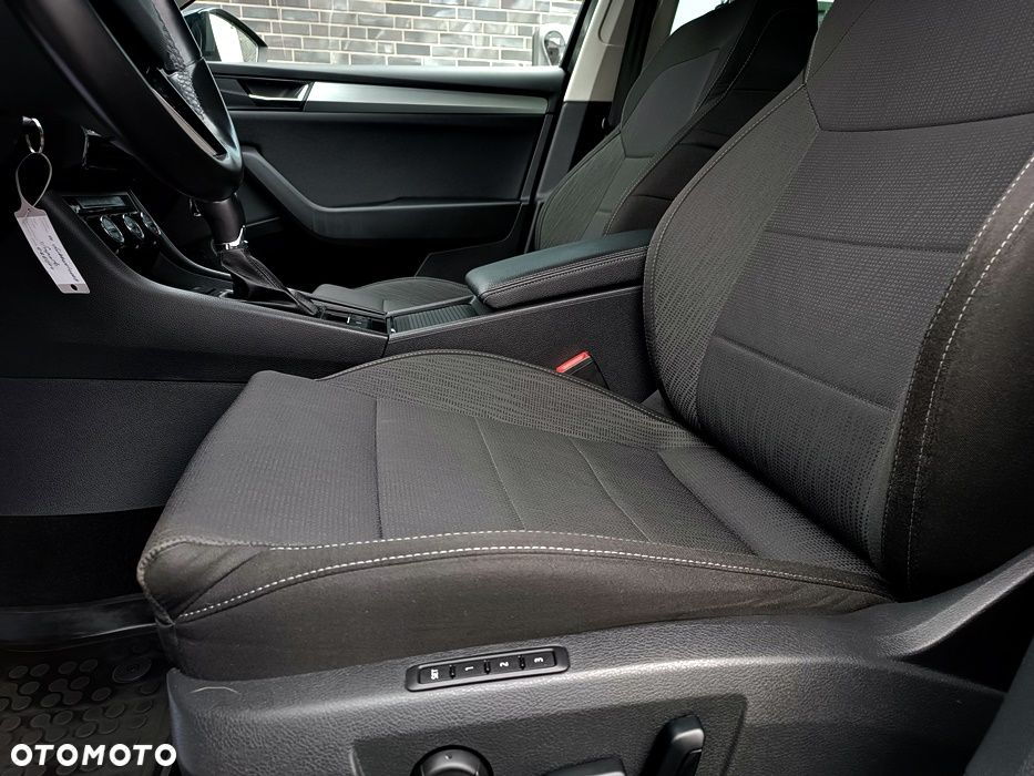 Skoda Superb 2.0 TDI Ambition DSG7 - 15