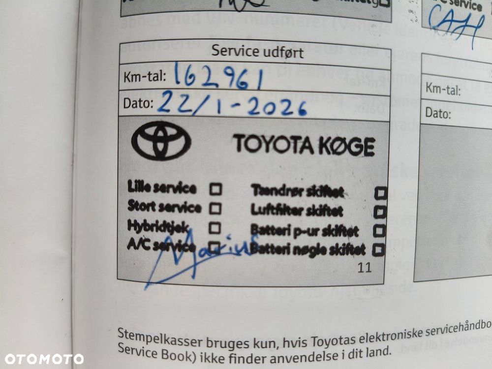 Toyota Avensis 1.8 Premium - 19