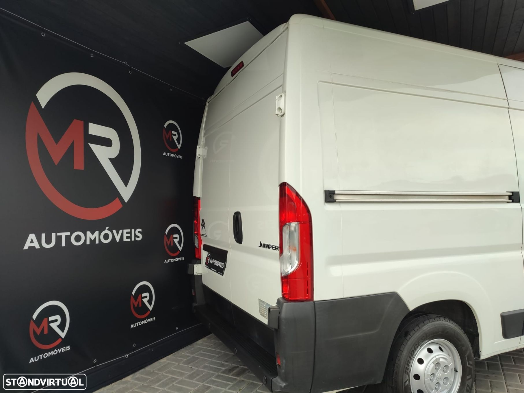 Citroën Jumper 2.0 BlueHDi 35 L2H2 - 32