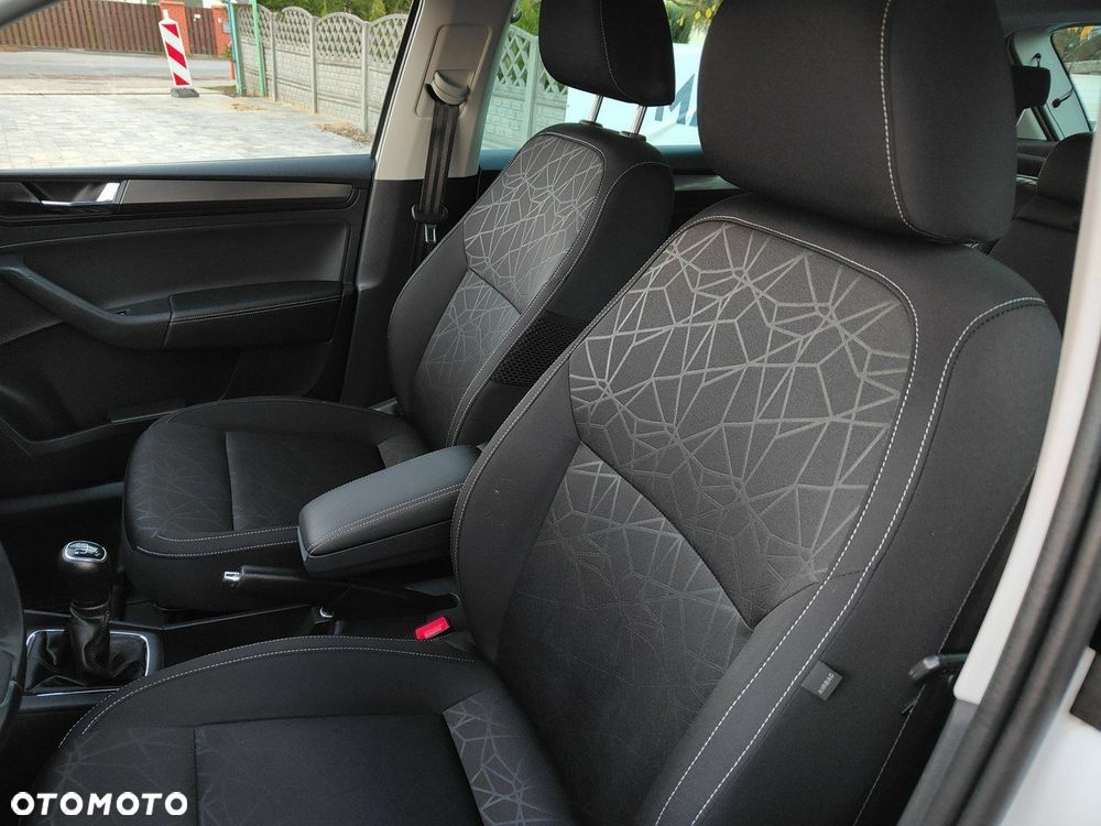 Skoda RAPID 1.0 TSI Clever - 14