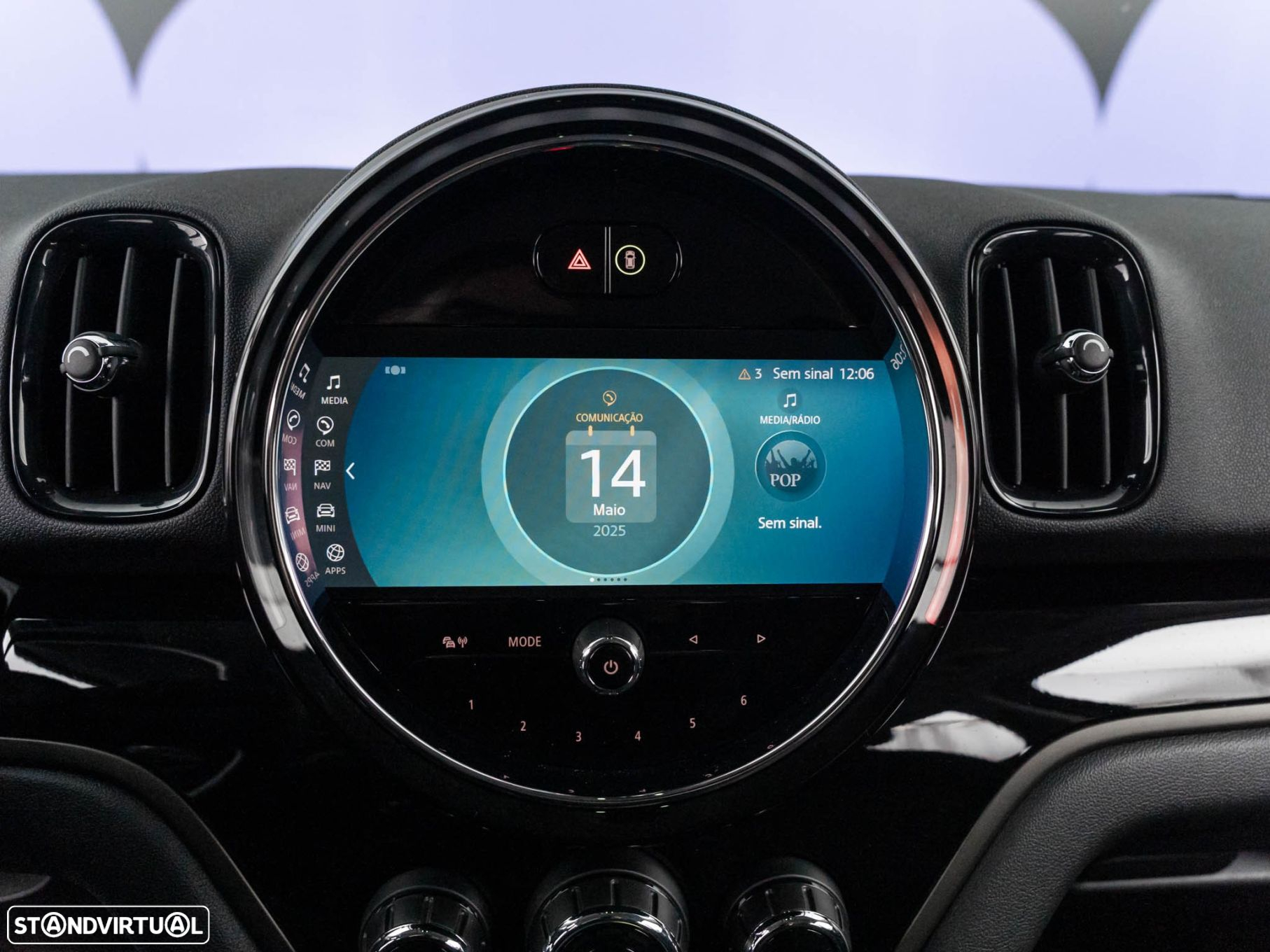MINI Countryman Cooper SE Premium Essential Auto - 29