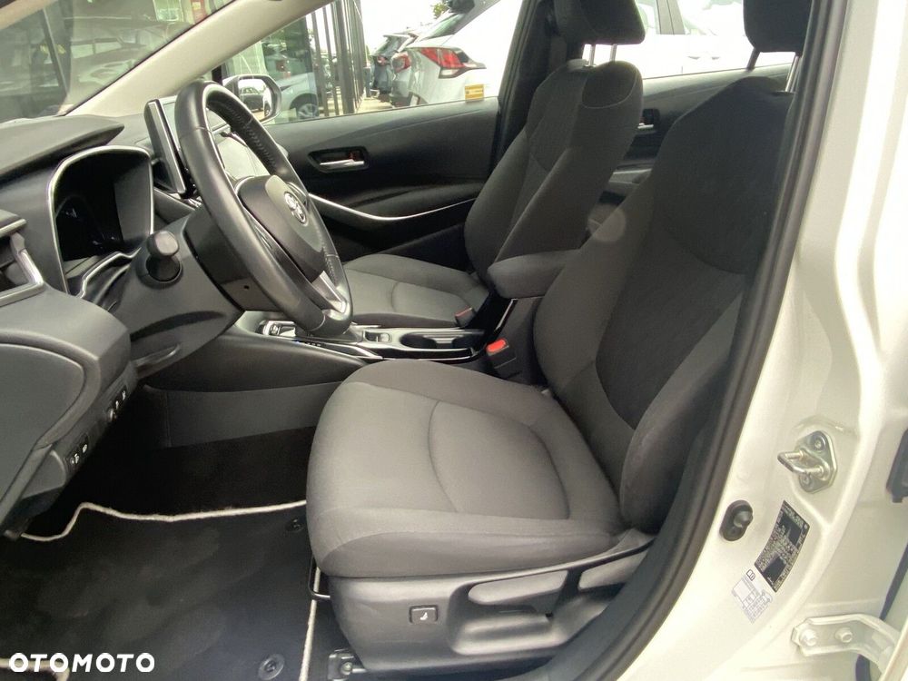 Toyota Corolla - 12