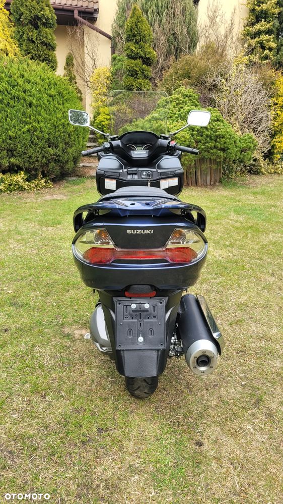 Suzuki Burgman - 37