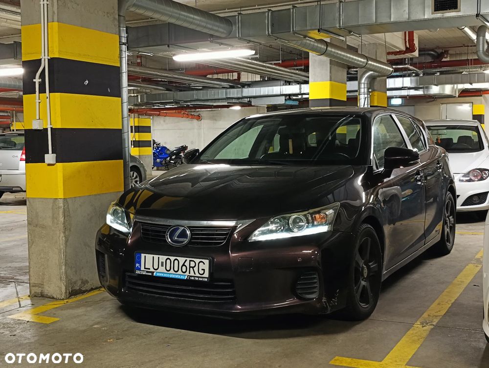 Lexus CT - 11