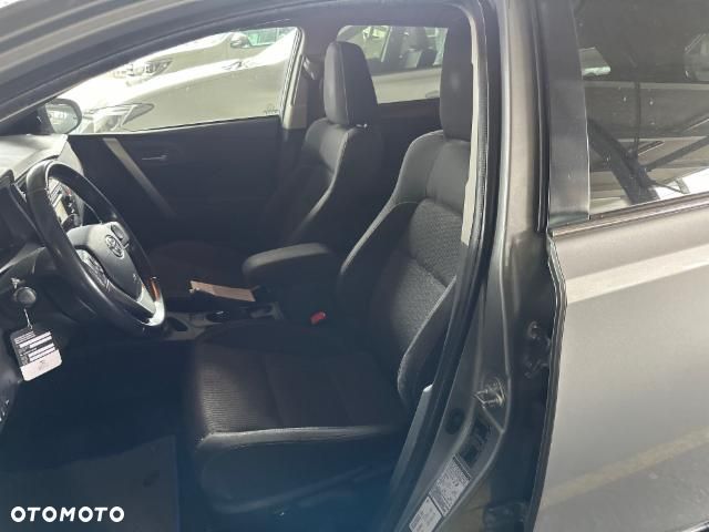 Toyota Auris 1.8 HSD Prestige - 10