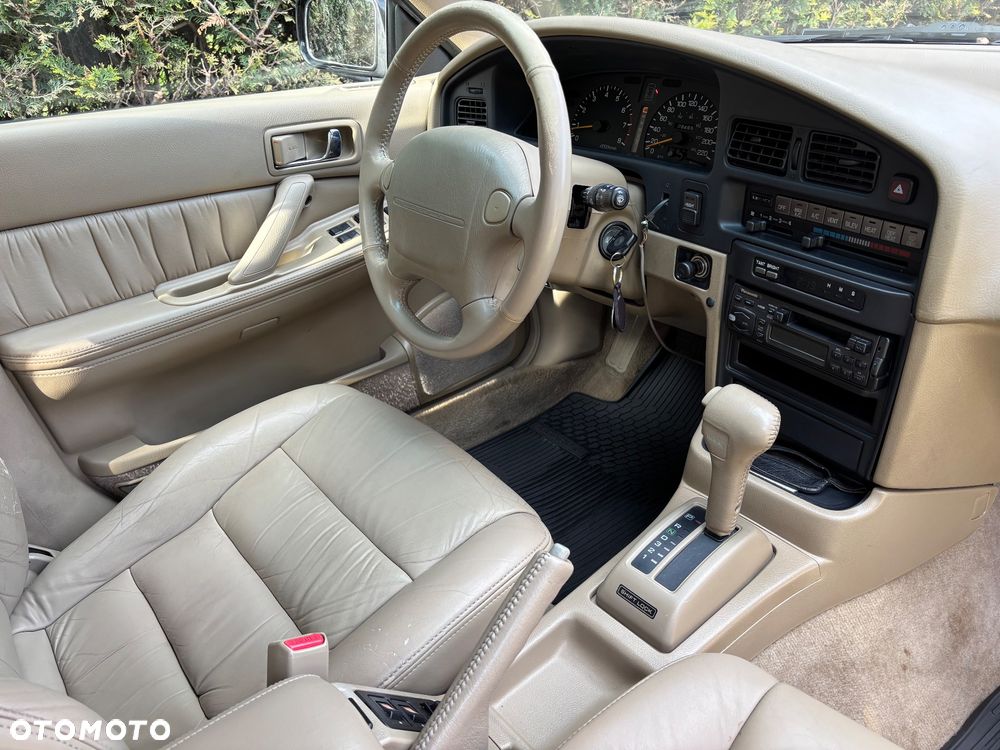 Subaru Legacy - 15