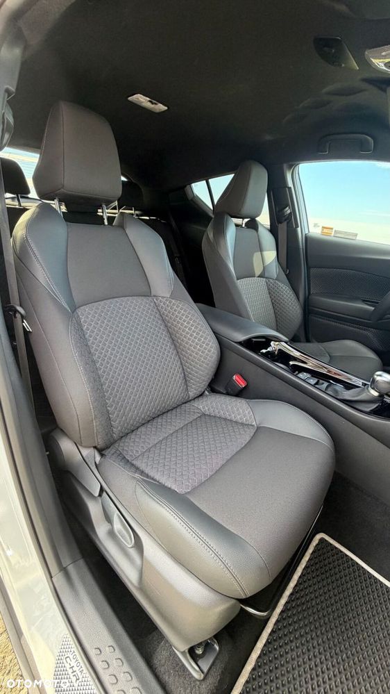 Toyota C-HR 2.0 Hybrid Style - 10