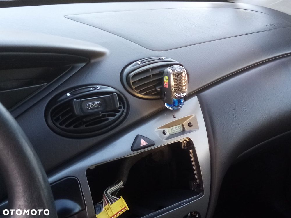 Ford Focus - 8