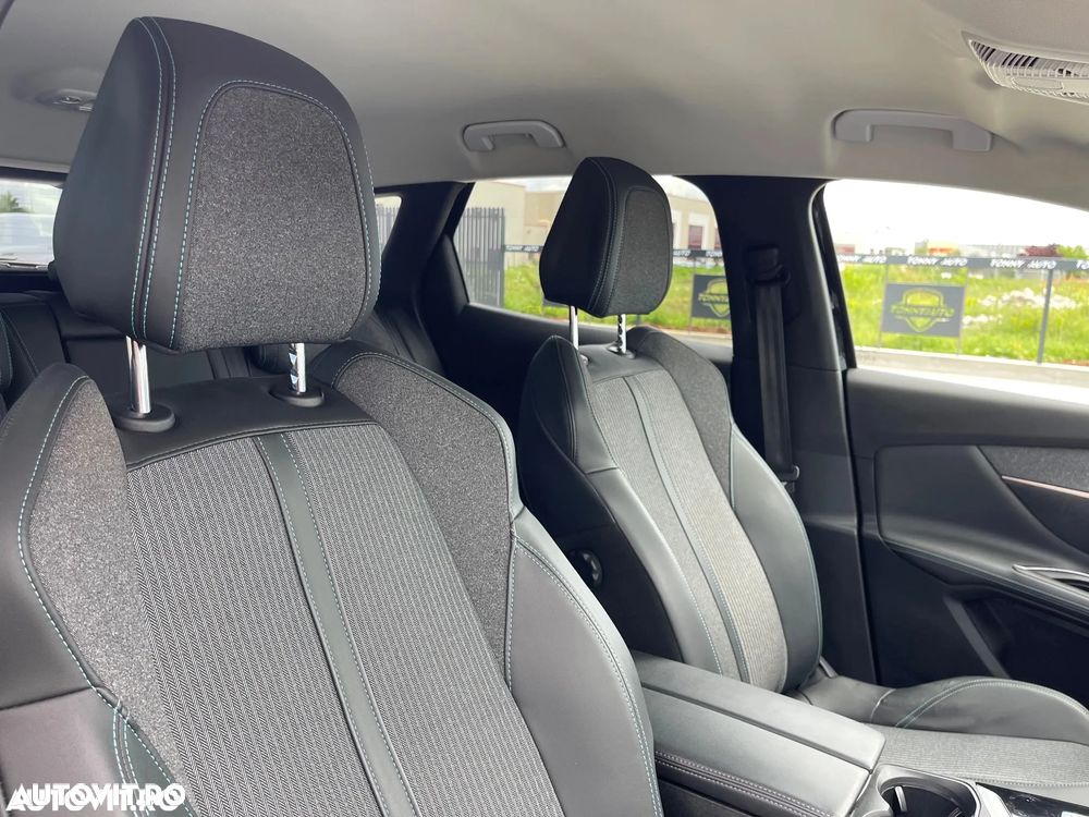 Peugeot 3008 PHEV 225 EAT8 Allure Pack - 24
