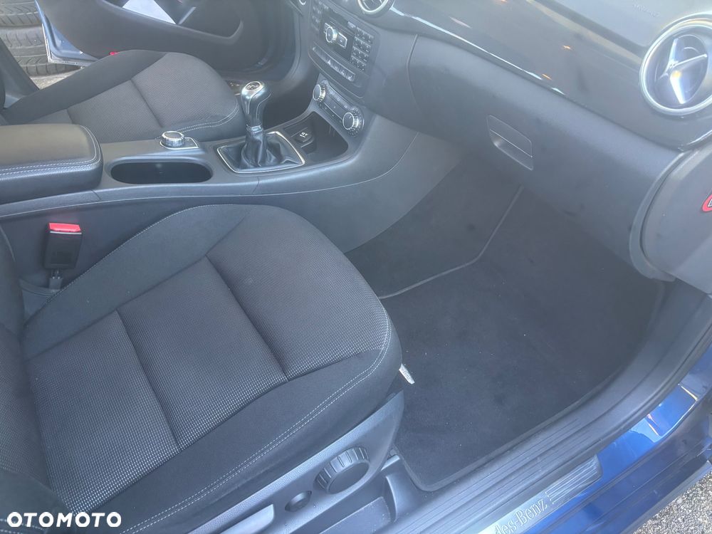 Mercedes-Benz Klasa B 180 (BlueEFFICIENCY) - 35