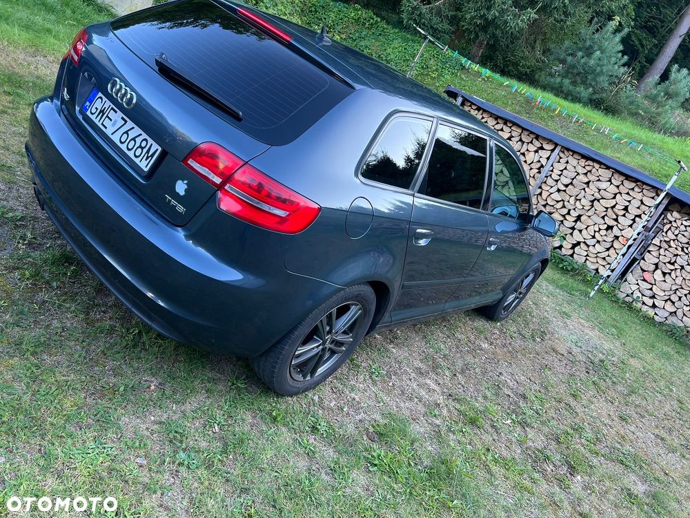 Audi A3 Sportback - 3