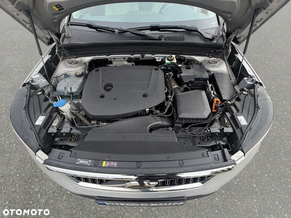 Volvo XC 40 - 25