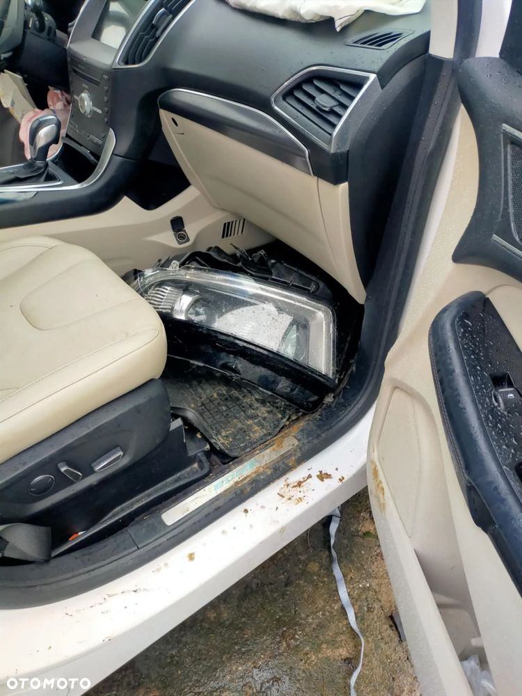Ford Edge - 9