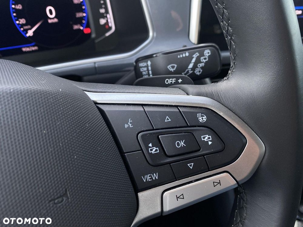 Volkswagen T-Roc - 14