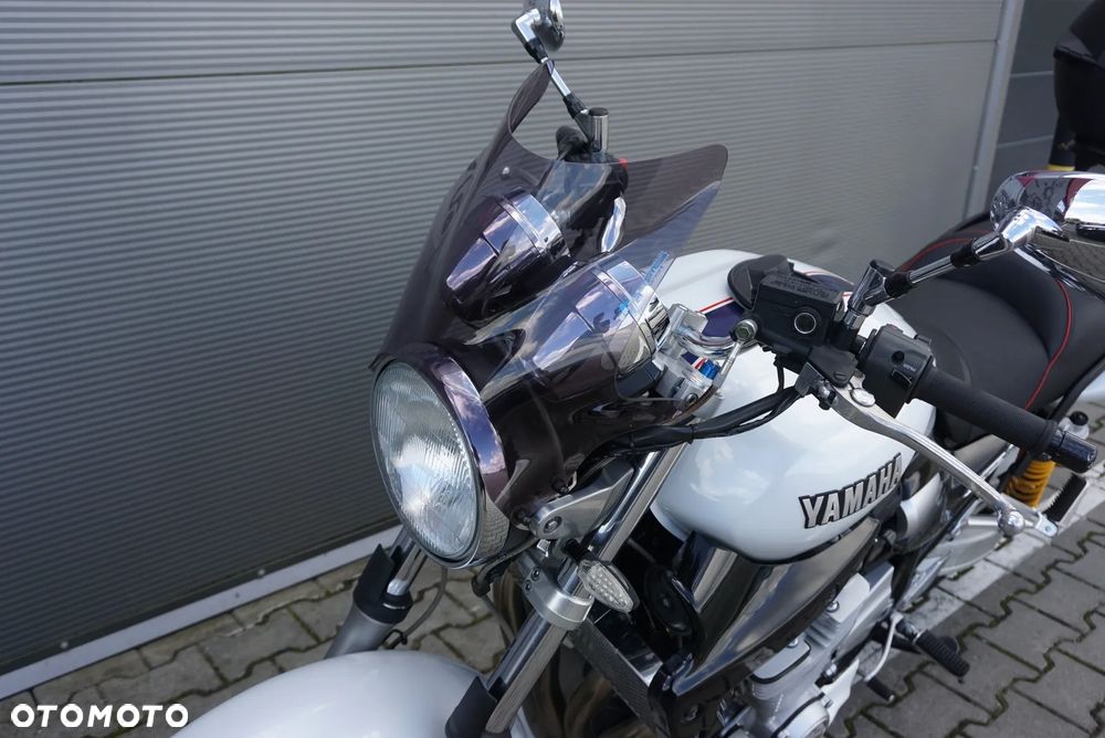 Yamaha XJR - 23
