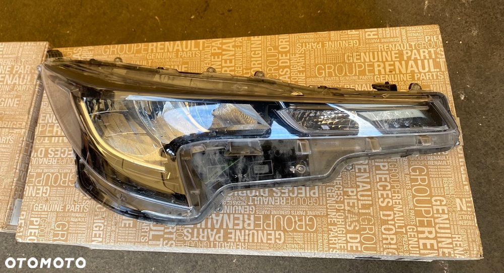 TOYOTA COROLLA E21 KOMBI HB hatchback FULL LED LAMPA PRZEDNIA PRAWA REFLEKTOR PRZEDNI PRAWY PRZÓD EUROPA 81110-02S60 LED LEDOWA E210 E 210 E 21 - 1