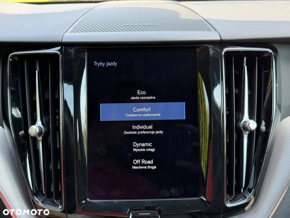 Volvo XC 60 B5 D AWD Geartronic RDesign - 34