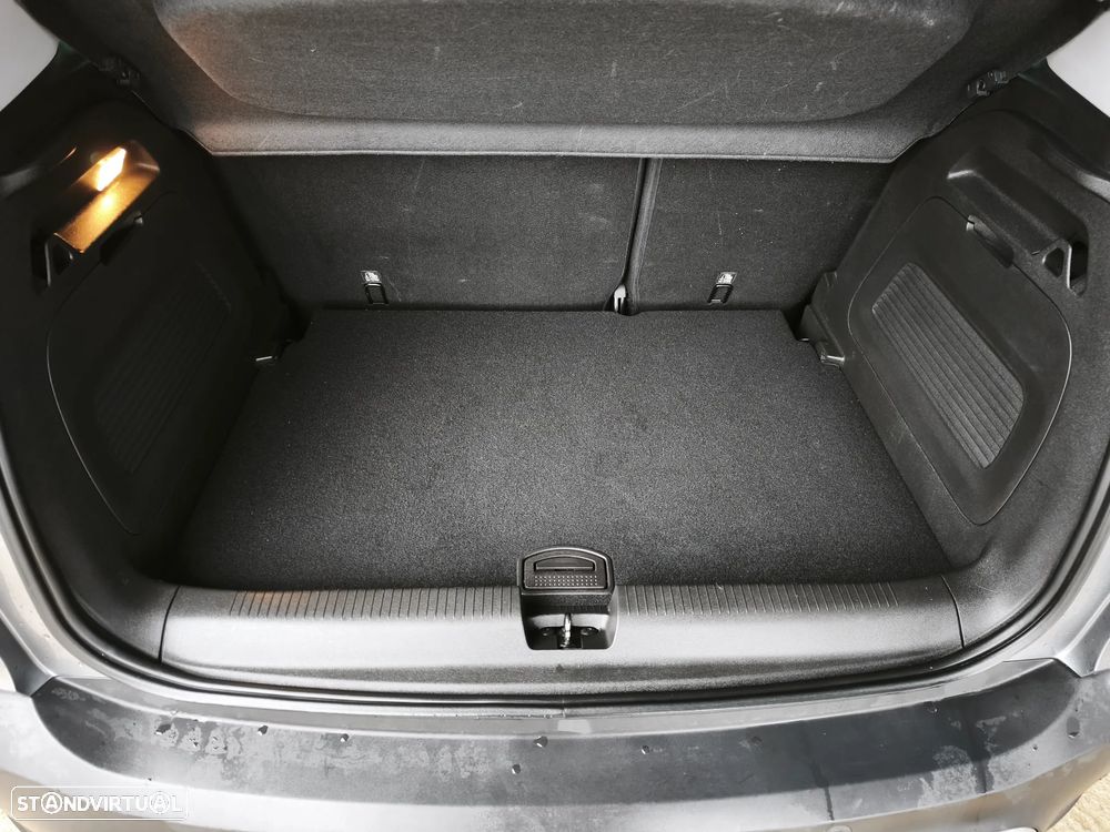 Opel Crossland X 1.2 T Innovation - 28