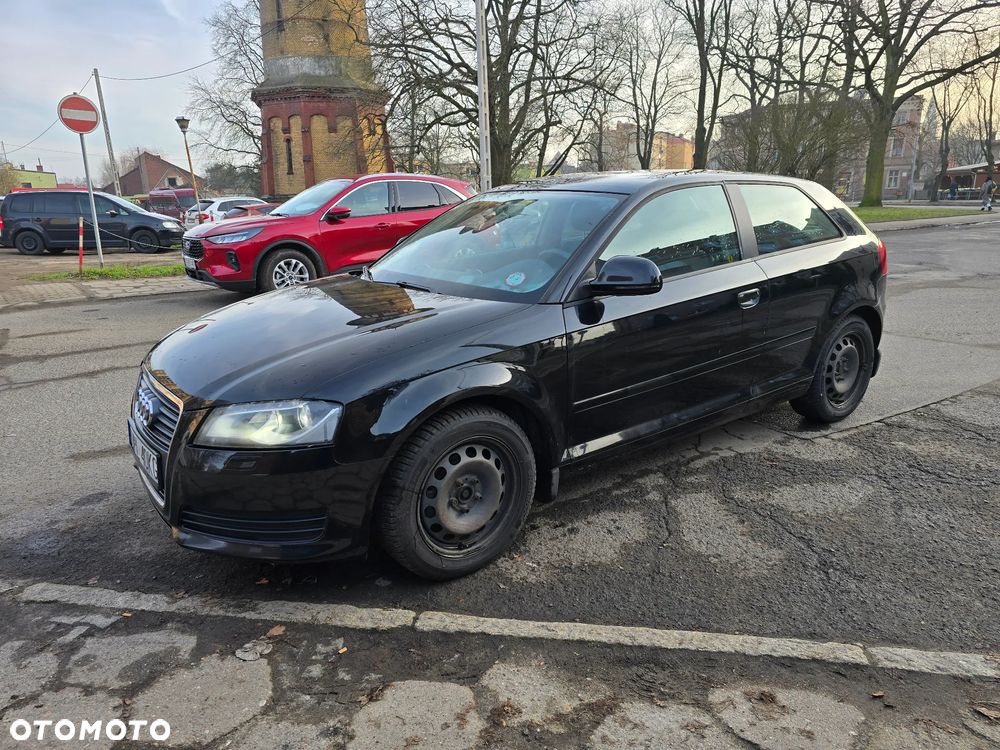 Audi A3 3-drzwiowe 1.6 Ambiente - 1