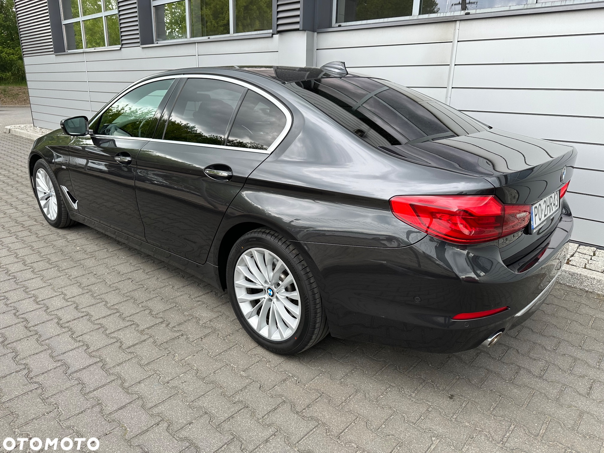 BMW Seria 5 520d xDrive Luxury Line - 4