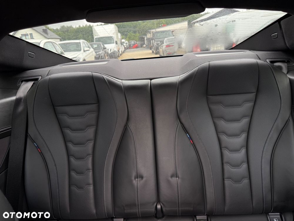 BMW Seria 8 - 28