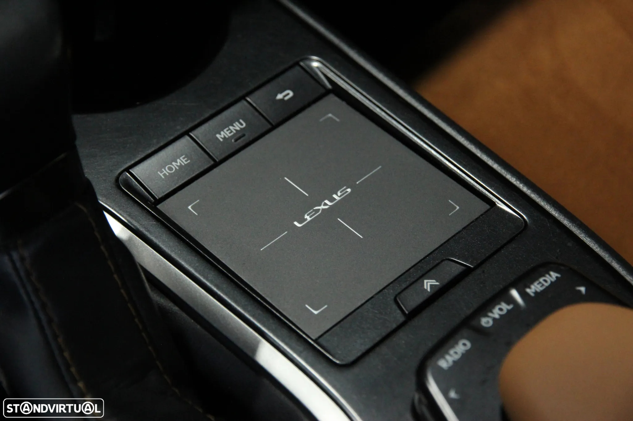 Lexus UX 250h Executive+ - 14