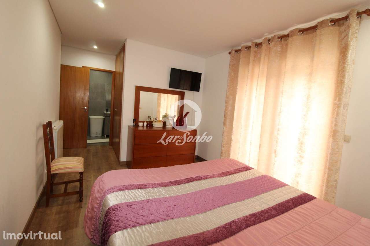 Andar Moradia Grande Garagem Estorãos Fafe - Grande imagem: 3/17