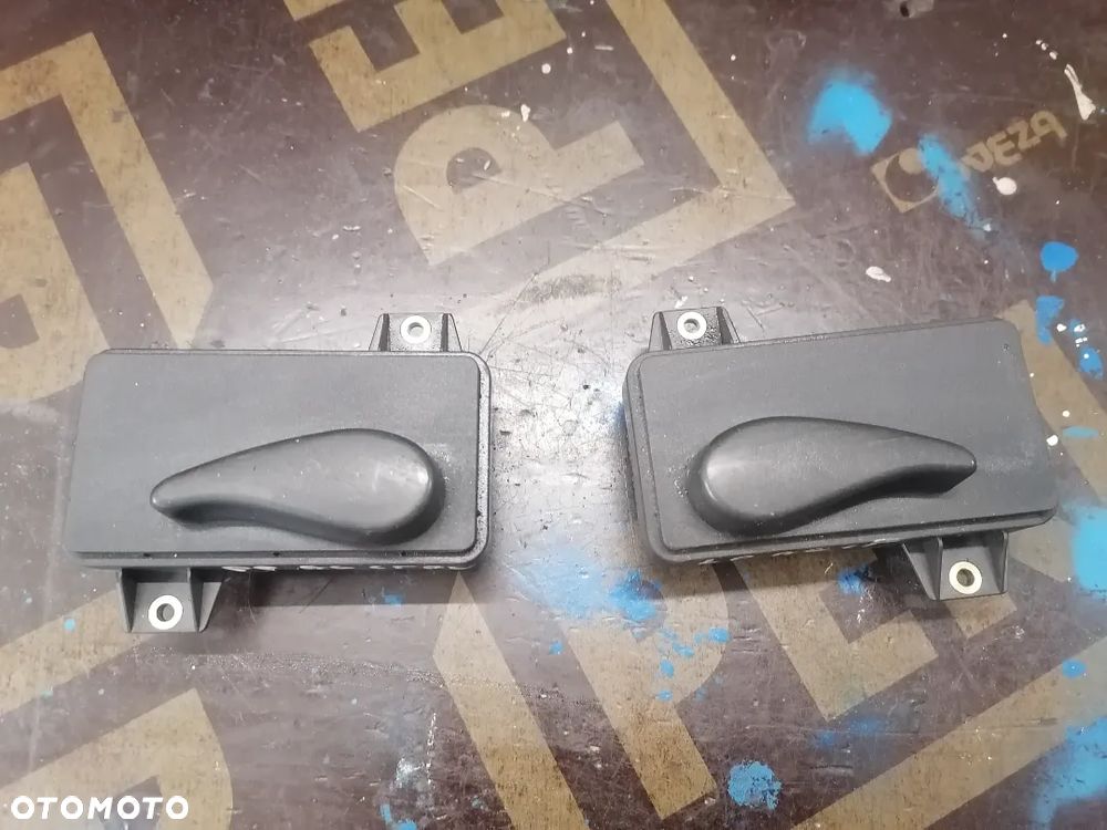 Przełącznik Regulacji Fotela L Lub P Góra Dół Audi A6 C5 A3 8L - 1