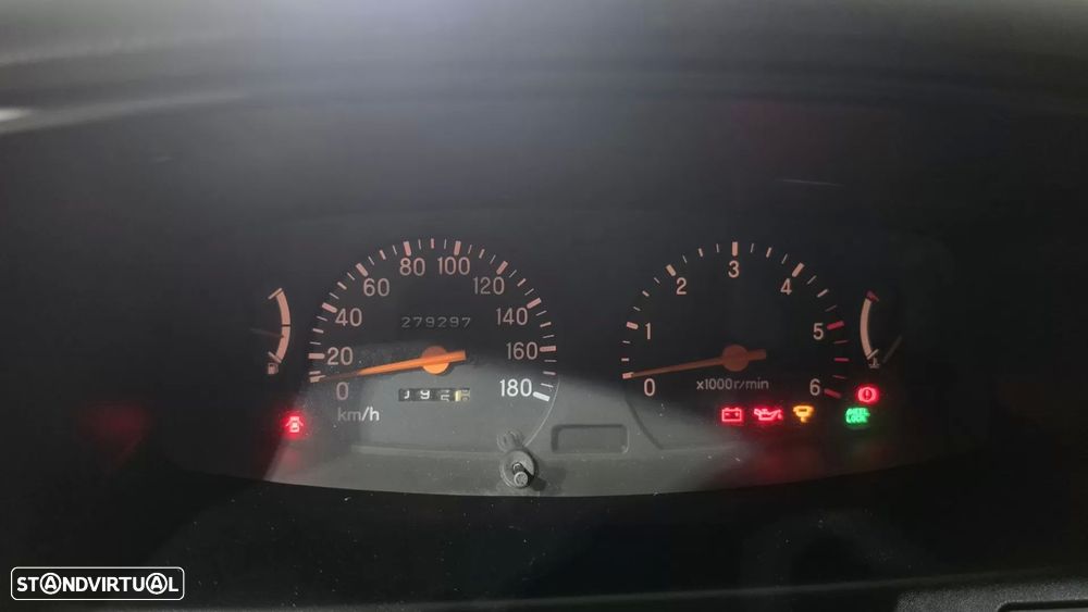 Mitsubishi L200 2.5 TD Strada CD - 26