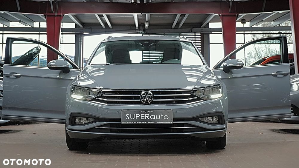 Volkswagen Passat - 4