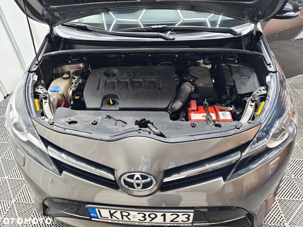 Toyota Verso 1.8 Premium 7os - 3
