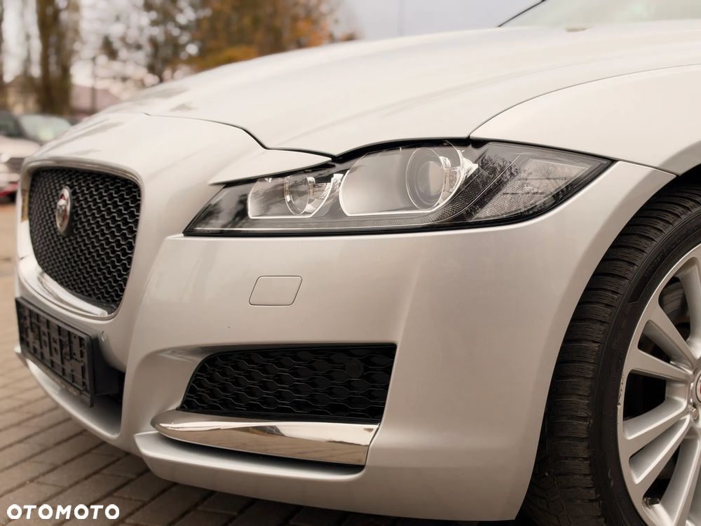 Jaguar XF 3.0 TDV6 300 Sport - 11