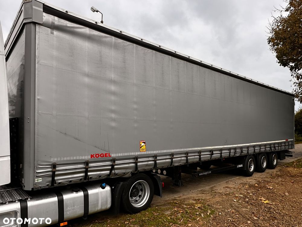 Mercedes-Benz ACTROS - 12