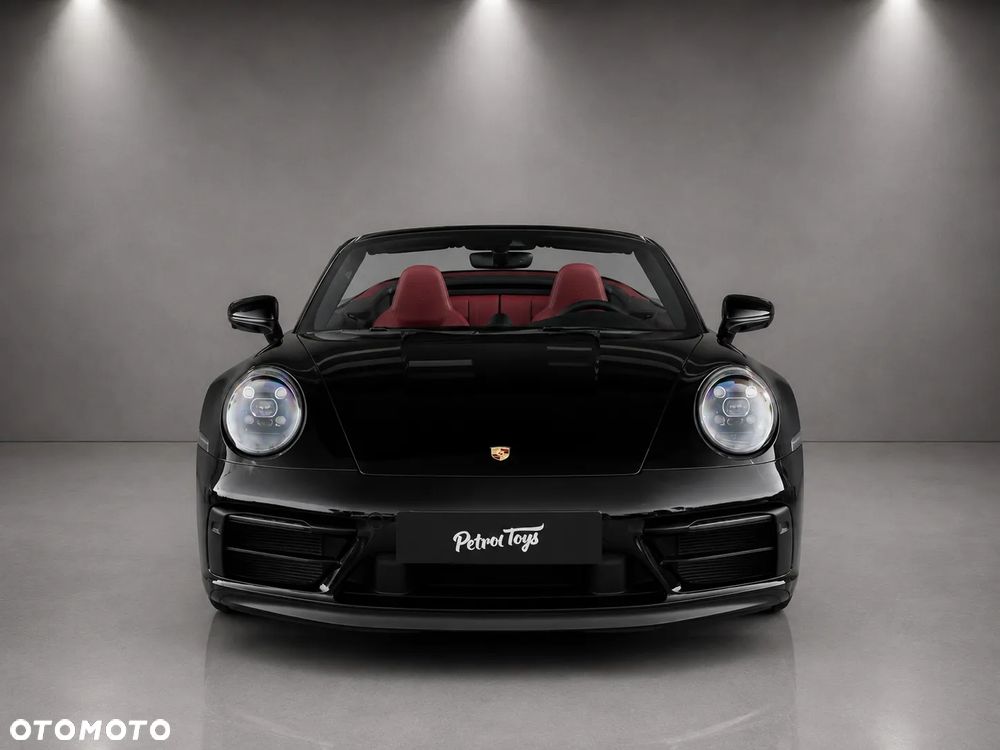 Porsche 911 Carrera 4 GTS - 7