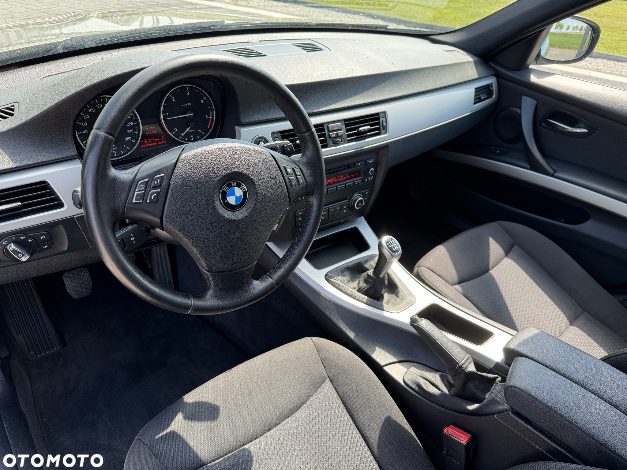 BMW Seria 3 318d DPF Touring Edition Exclusive - 17