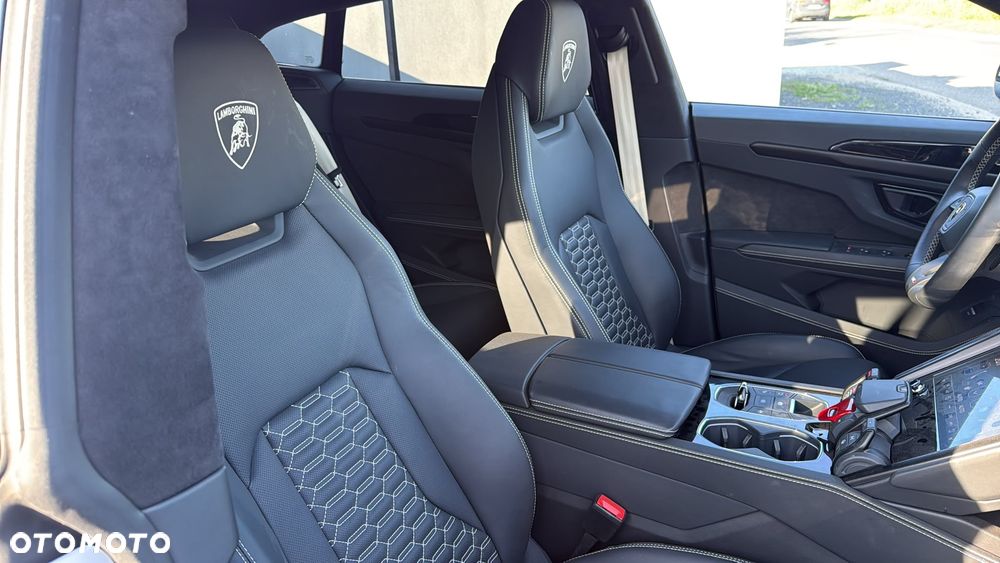 Lamborghini Urus - 26