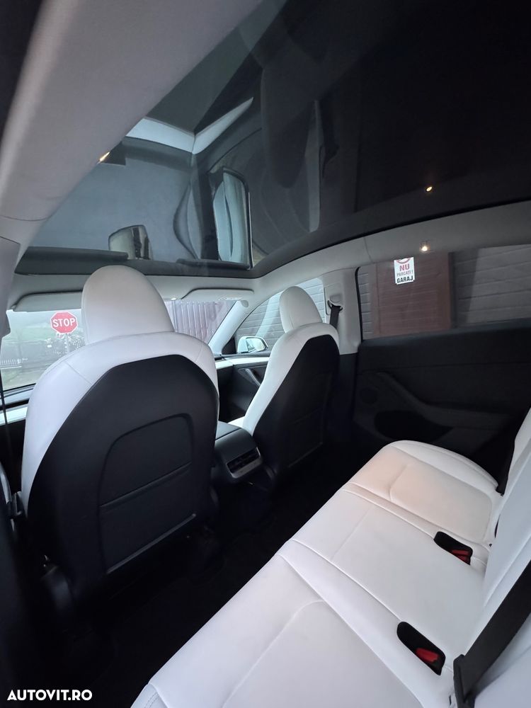 Tesla Model Y RWD - 17