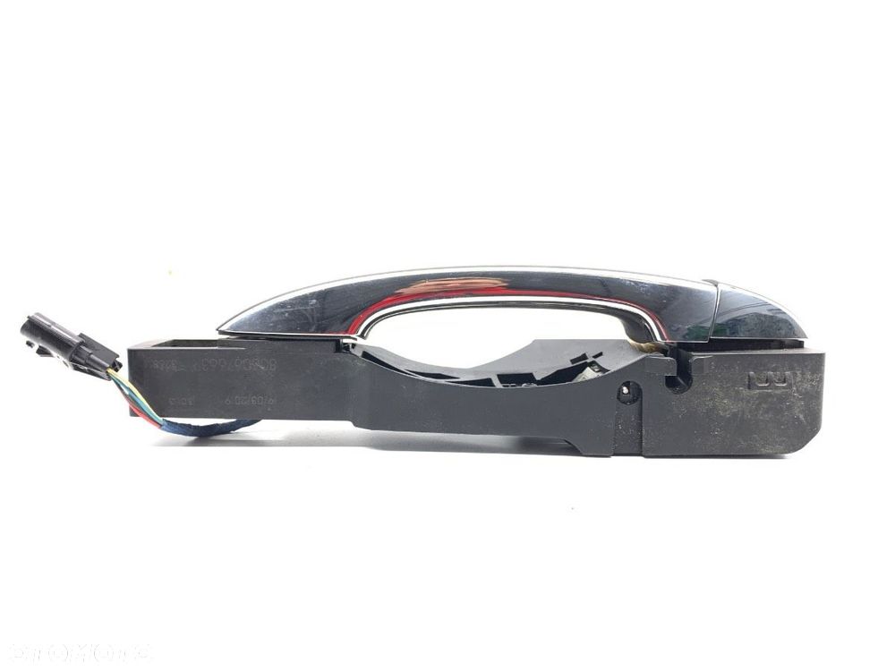 KLAMKA ZEWNĘTRZNA PRAWY PRZÓD  RENAULT MEGANE IV sedan 2016 - 2022 1.3 TCe 140 (LVNB) 103 kW [140 - 3