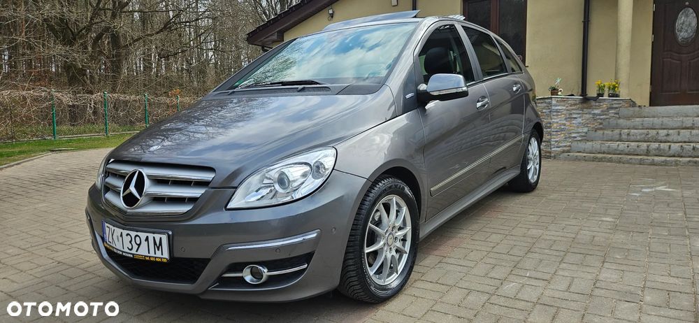 Mercedes-Benz Klasa B 180 BlueEFFICIENCY SPORT EDITION - 1