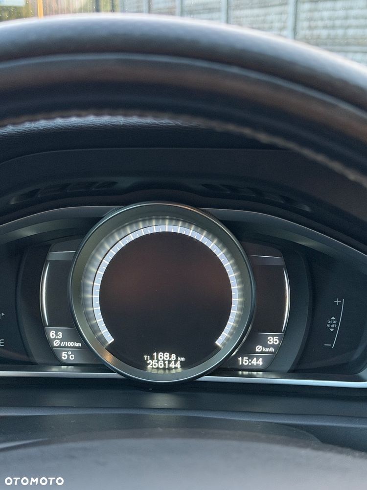 Volvo V40 D2 RDesign - 9