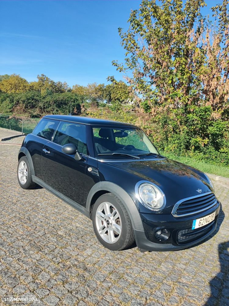 MINI 3 Portas One D - 4