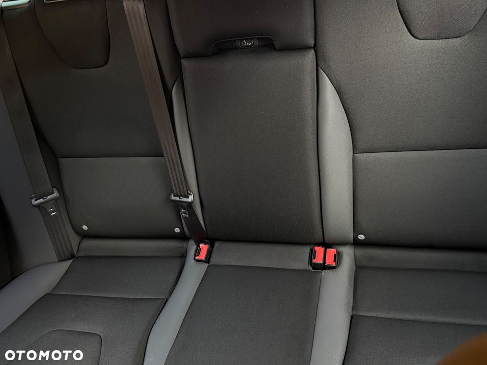 Volvo XC 60 D4 Momentum - 15