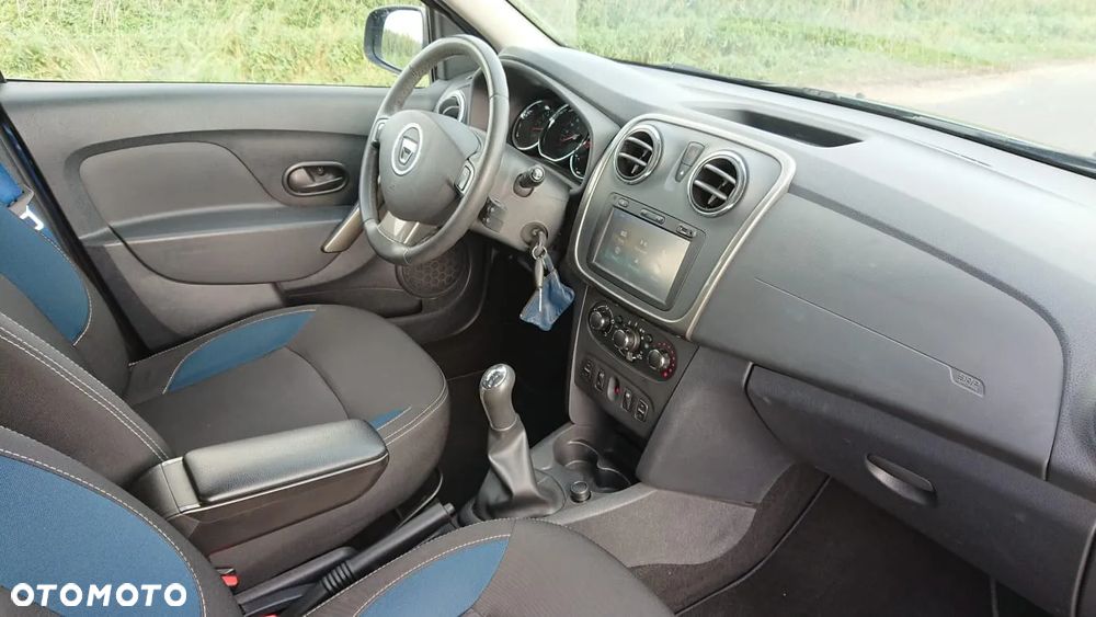 Dacia Sandero dCi 90 Laureate - 11