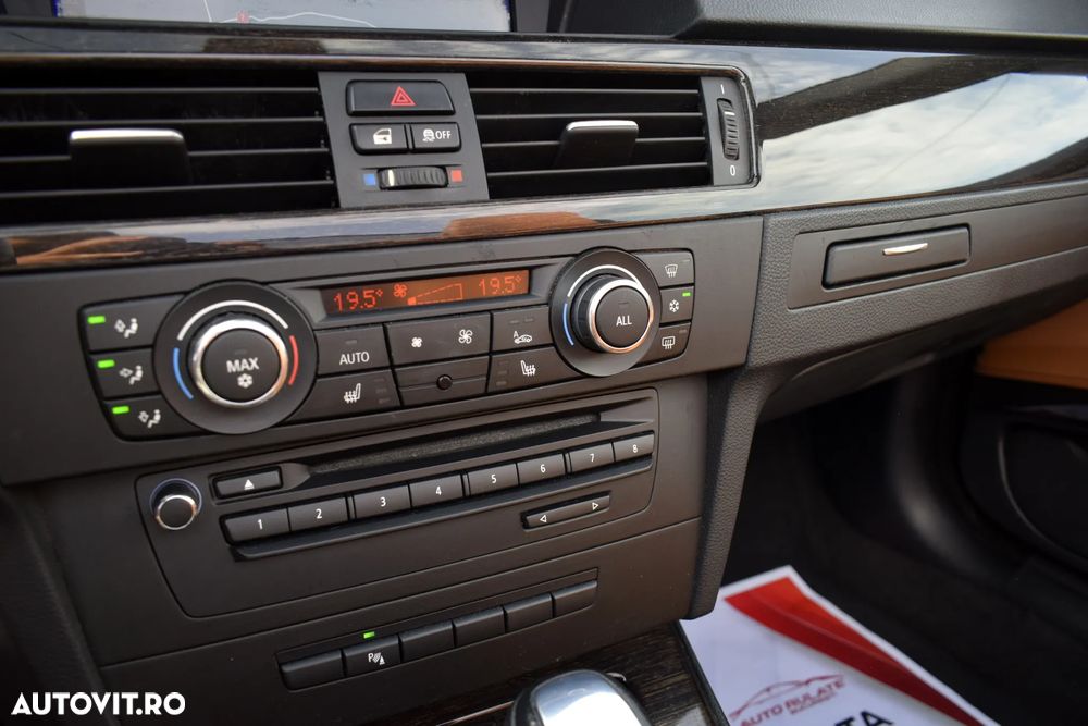 BMW Seria 3 320d Coupe Aut. Edition Exclusive - 16