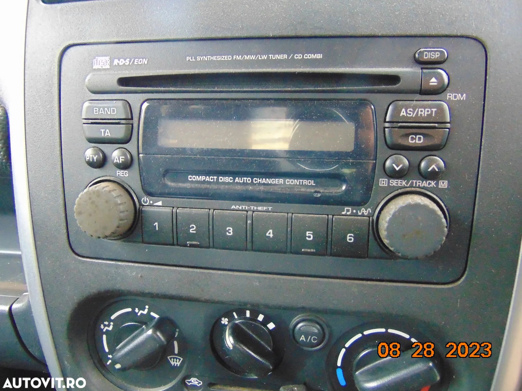 radio Cd Suzuki Jimny original dezmembrez jimny 1.3 ac clima 4x4 - 1