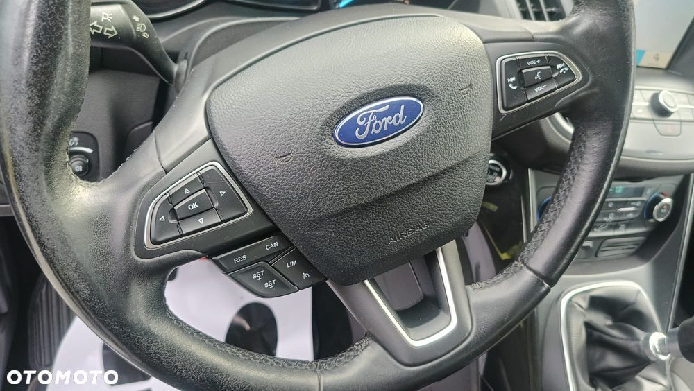 Ford Kuga 1.5 TDCi 2x4 Titanium - 12