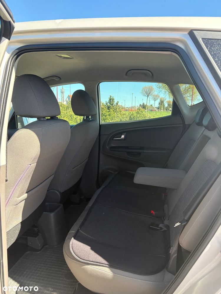 Kia Venga 1.6 L - 7